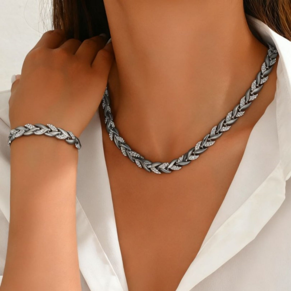 Diamond-encrusted Bracelet And Necklace Setluxury Lightweight And Premium