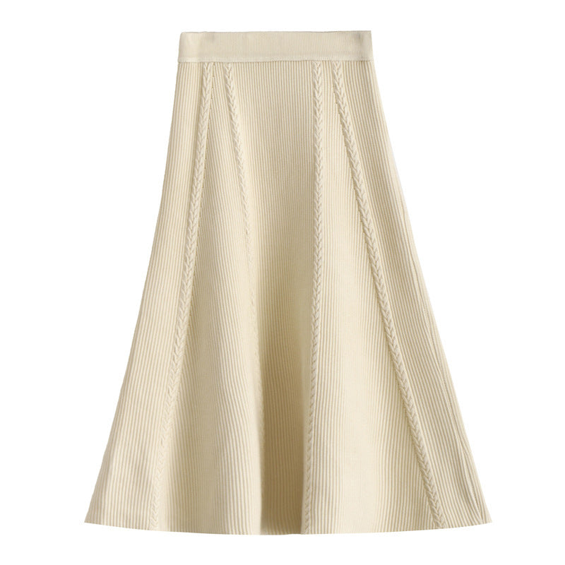 Knee-length skirt with wool skirt